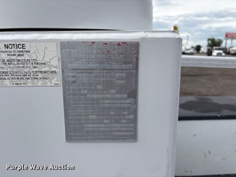 image for item EG9140 2012 Ford F450 Super Duty bucket truck