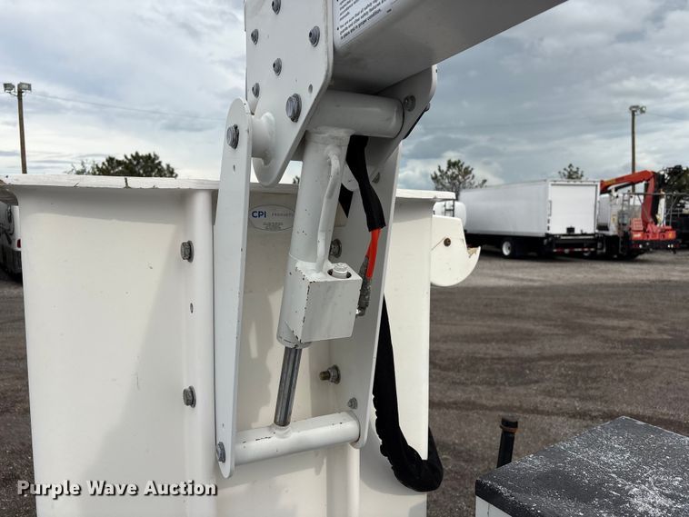 image for item EG9140 2012 Ford F450 Super Duty bucket truck