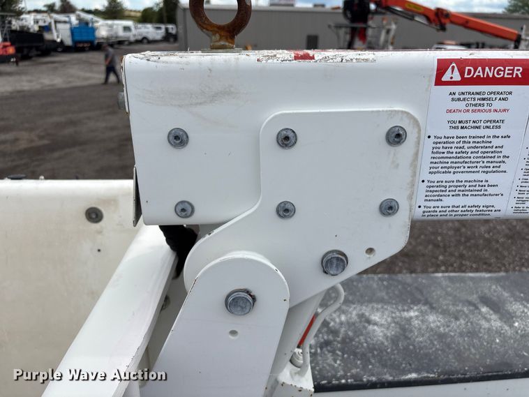 image for item EG9140 2012 Ford F450 Super Duty bucket truck