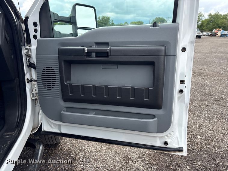 image for item EG9140 2012 Ford F450 Super Duty bucket truck