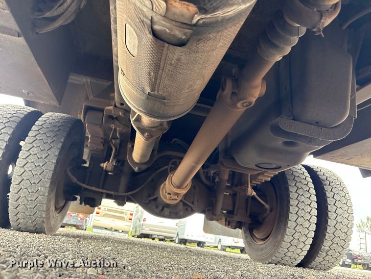 image for item EG9140 2012 Ford F450 Super Duty bucket truck