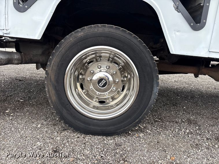 image for item EG9140 2012 Ford F450 Super Duty bucket truck