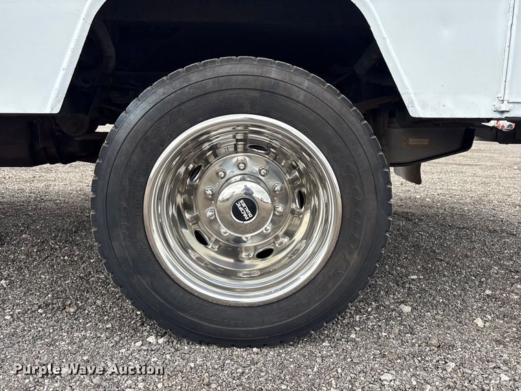 image for item EG9140 2012 Ford F450 Super Duty bucket truck