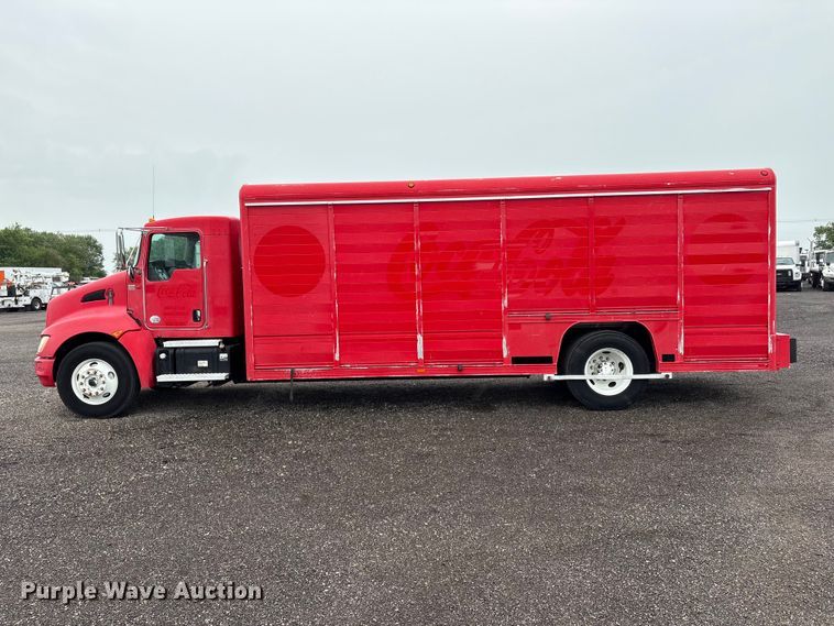 image for item EG9151 2012 Kenworth T370 delivery truck