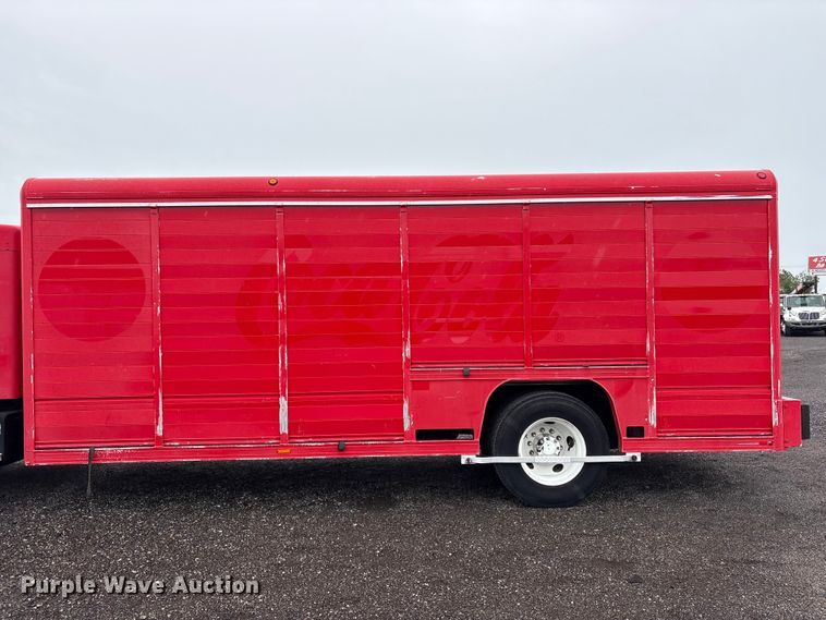 image for item EG9151 2012 Kenworth T370 delivery truck