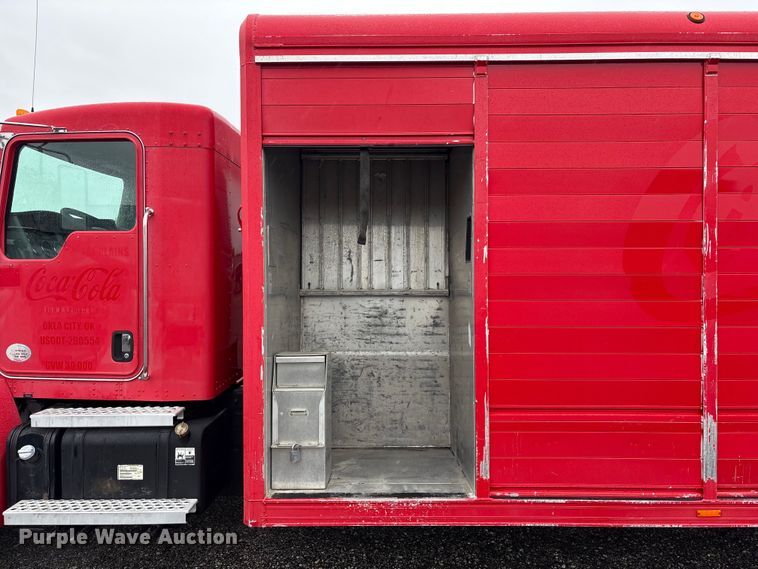image for item EG9151 2012 Kenworth T370 delivery truck