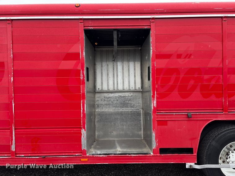 image for item EG9151 2012 Kenworth T370 delivery truck
