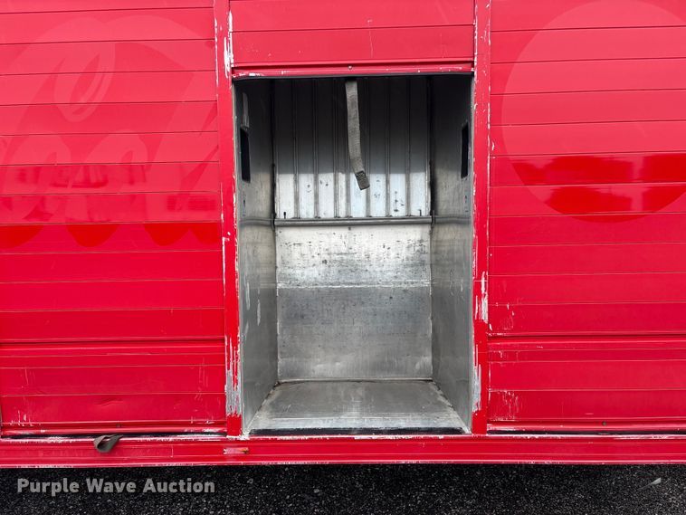 image for item EG9151 2012 Kenworth T370 delivery truck
