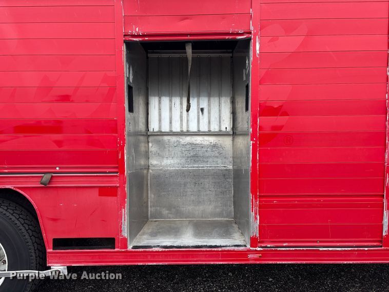 image for item EG9151 2012 Kenworth T370 delivery truck