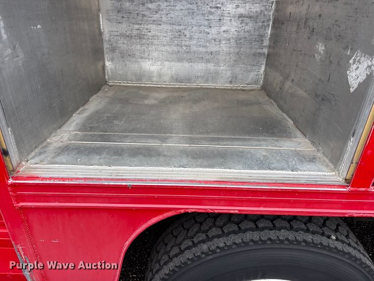 image for item EG9151 2012 Kenworth T370 delivery truck