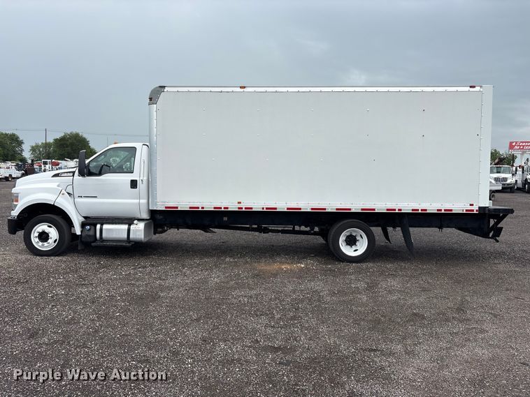 image for item EG9153 2016 Ford F650 Super Duty box truck
