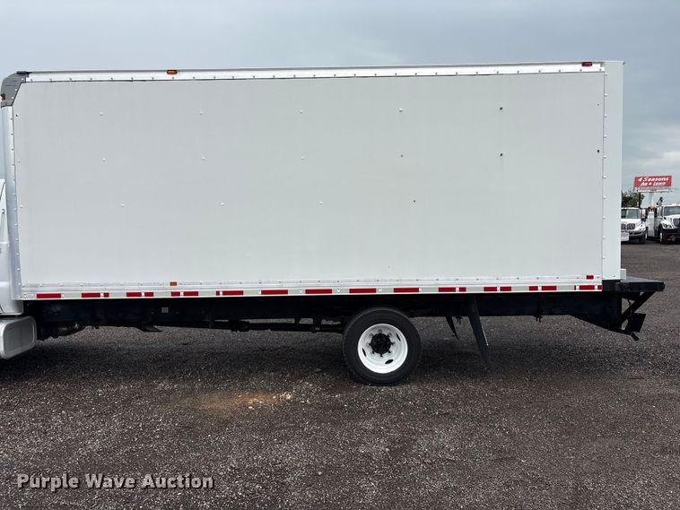 image for item EG9153 2016 Ford F650 Super Duty box truck