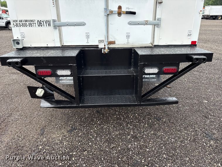 image for item EG9153 2016 Ford F650 Super Duty box truck
