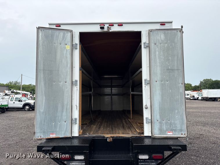 image for item EG9153 2016 Ford F650 Super Duty box truck
