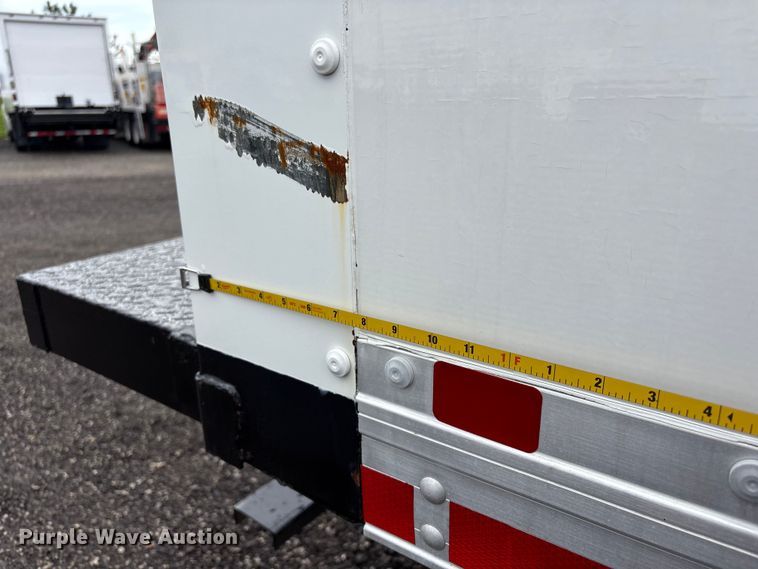 image for item EG9153 2016 Ford F650 Super Duty box truck