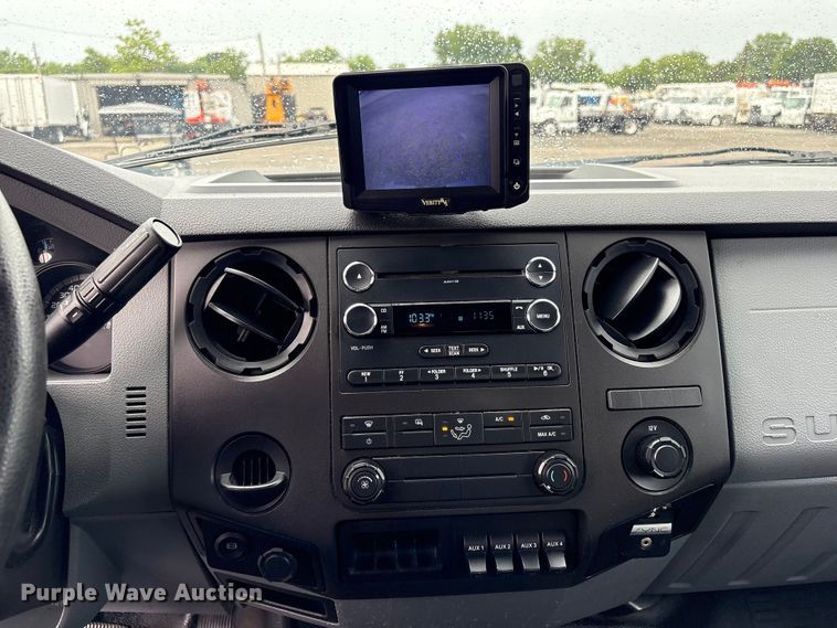 image for item EG9153 2016 Ford F650 Super Duty box truck
