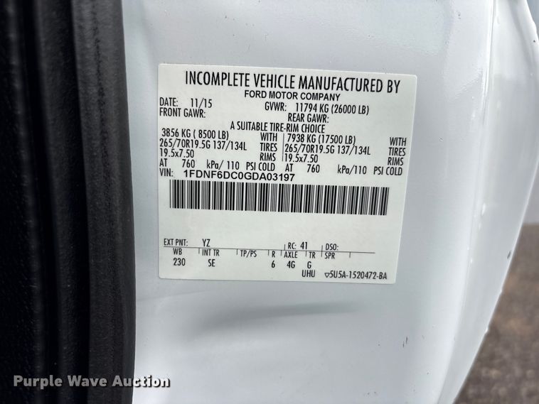 image for item EG9153 2016 Ford F650 Super Duty box truck
