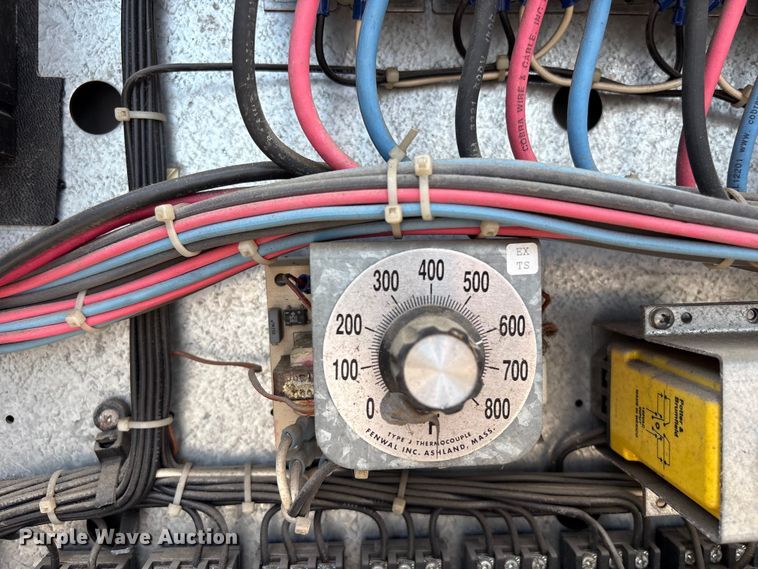 image for item EG9158 2002 Simplex loadbank trailer