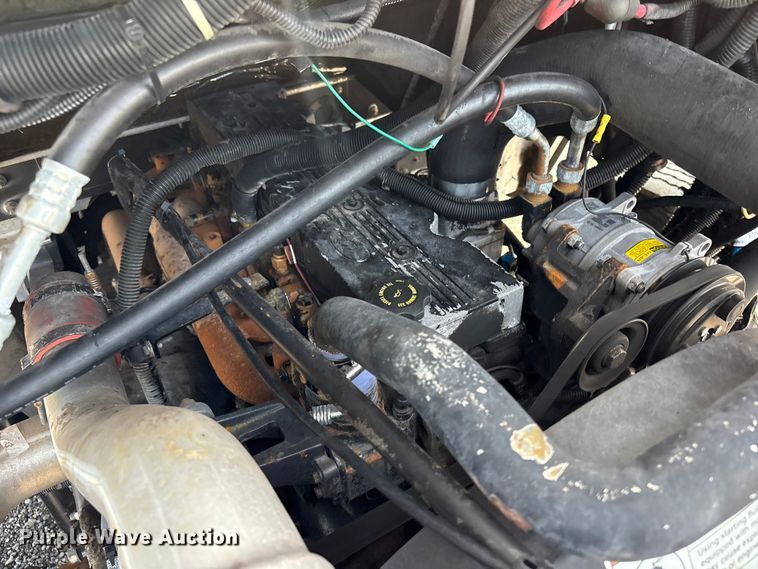 image for item EG9161 2000 Freightliner MT55 delivery van