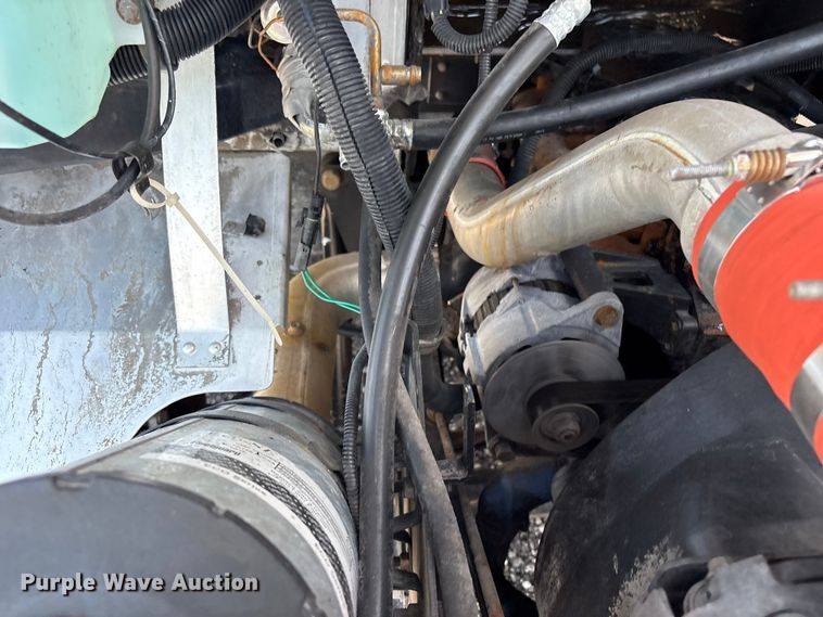 image for item EG9161 2000 Freightliner MT55 delivery van