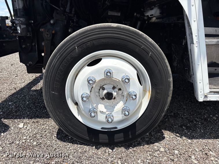 image for item EG9161 2000 Freightliner MT55 delivery van