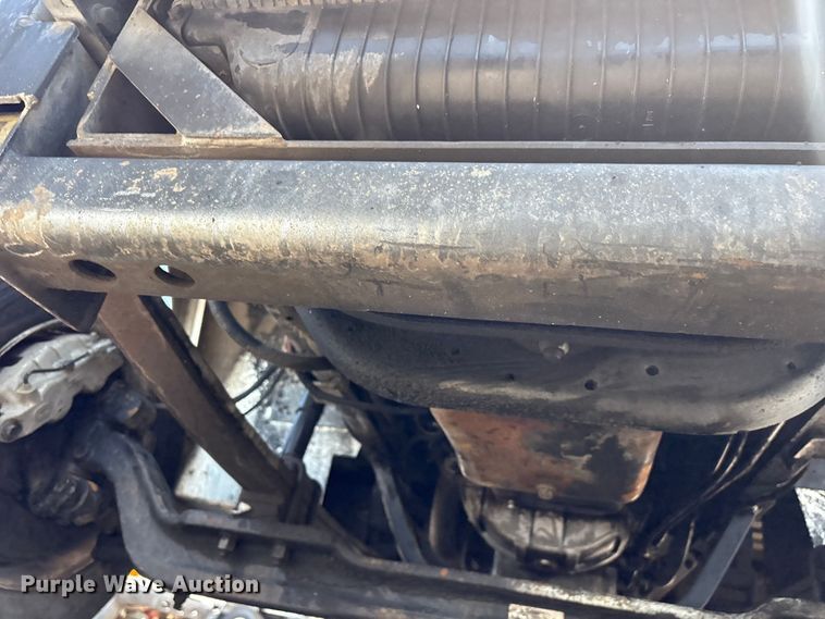image for item EG9161 2000 Freightliner MT55 delivery van