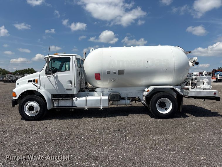 image for item EG9163 2009 Sterling Acterra propane delivery truck