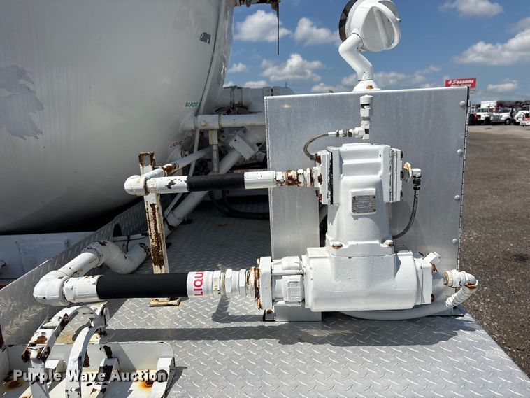 image for item EG9163 2009 Sterling Acterra propane delivery truck