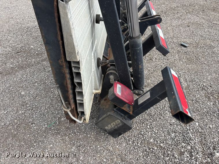 image for item EG9169 2013 Palfinger ILT40 end gate lift