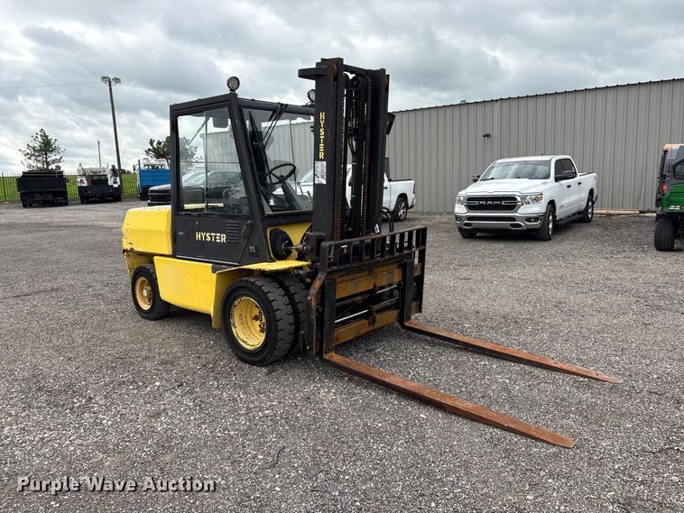 image for item EG9170 2010 Hyster H110XL2 forklift