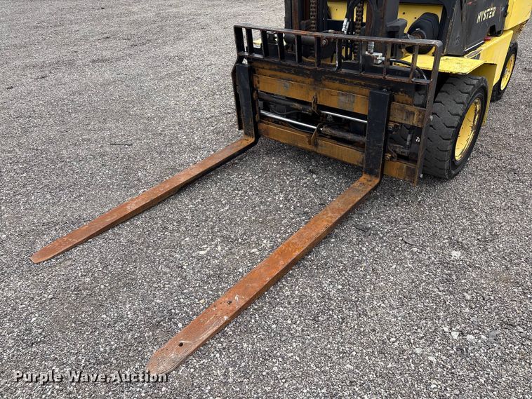 image for item EG9170 2010 Hyster H110XL2 forklift