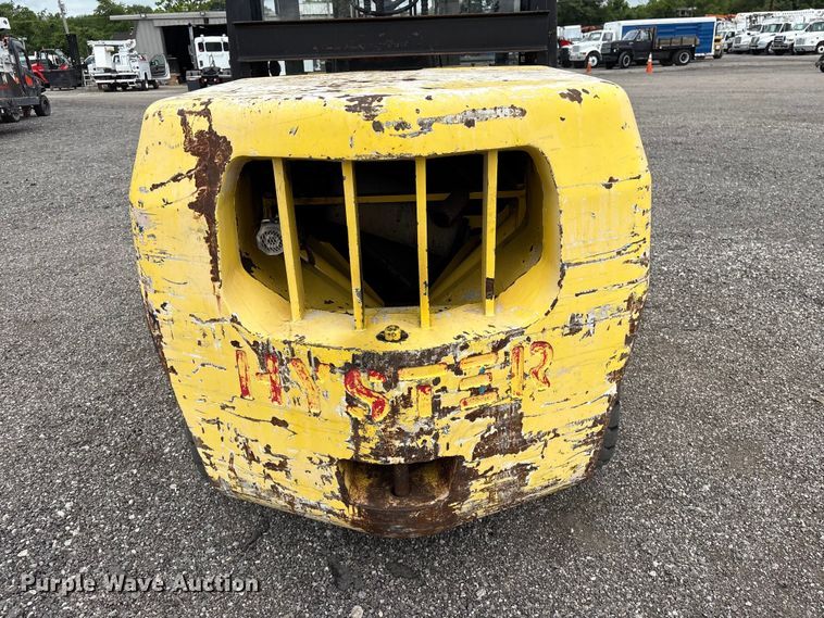 image for item EG9170 2010 Hyster H110XL2 forklift