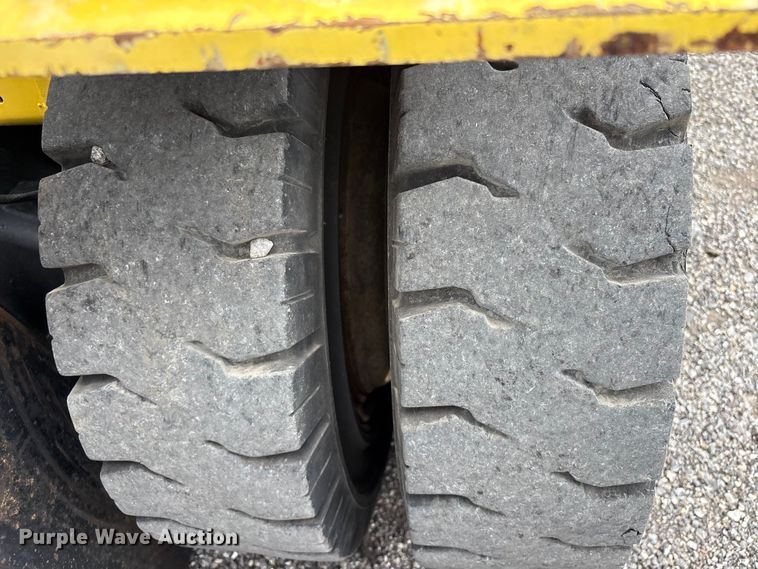 image for item EG9170 2010 Hyster H110XL2 forklift