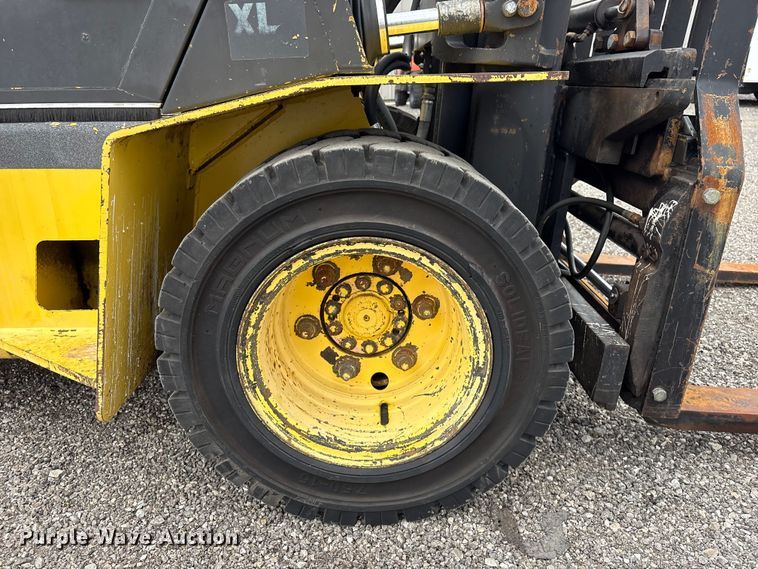 image for item EG9170 2010 Hyster H110XL2 forklift