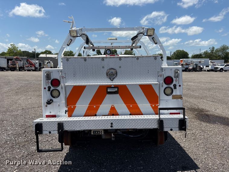 image for item EG9178 2013 Chevrolet Silverado 3500HD Ext. Cab utility bed pickup truck