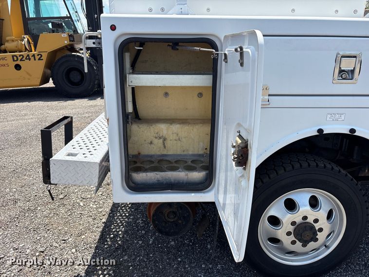 image for item EG9178 2013 Chevrolet Silverado 3500HD Ext. Cab utility bed pickup truck