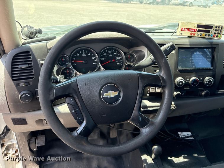 image for item EG9178 2013 Chevrolet Silverado 3500HD Ext. Cab utility bed pickup truck