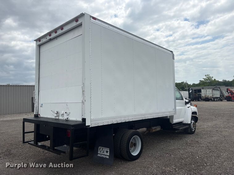 image for item EG9191 2006 Chevrolet C5500 box truck