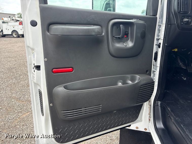 image for item EG9191 2006 Chevrolet C5500 box truck