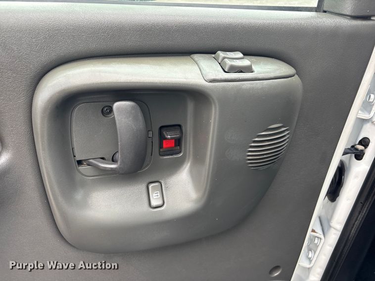 image for item EG9191 2006 Chevrolet C5500 box truck
