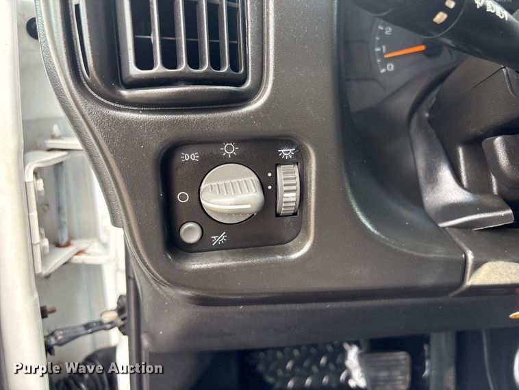 image for item EG9191 2006 Chevrolet C5500 box truck