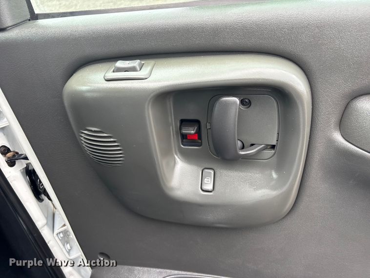 image for item EG9191 2006 Chevrolet C5500 box truck