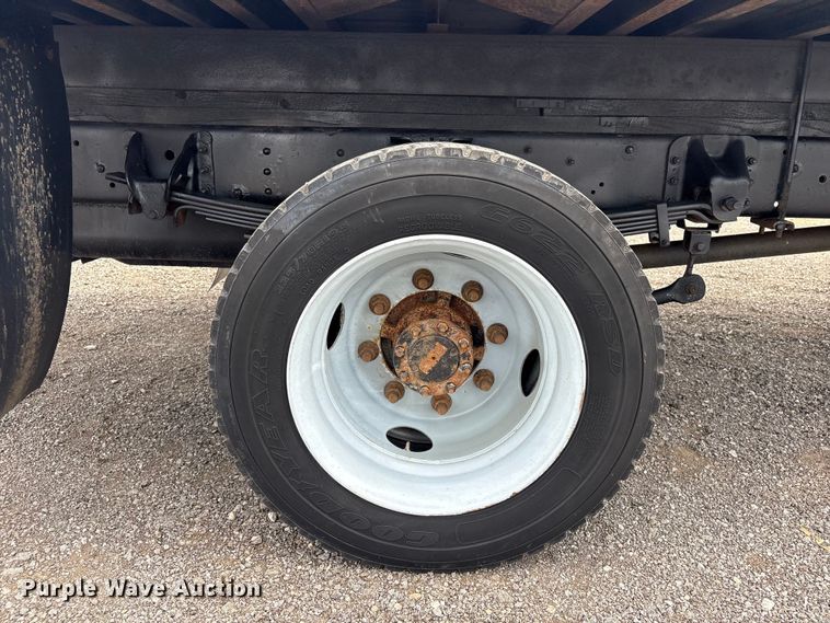 image for item EG9191 2006 Chevrolet C5500 box truck