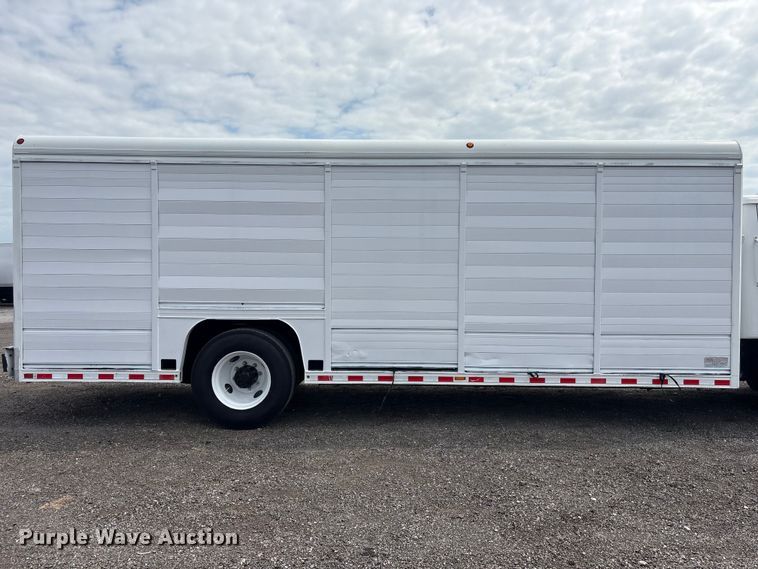 image for item EG9192 1999 International 4900 delivery truck