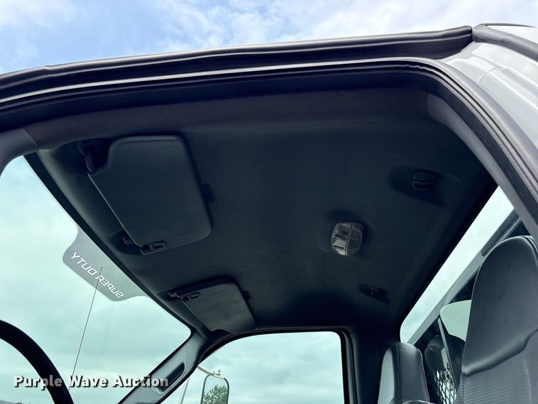 image for item EG9201 2012 Ford F650 Super Duty flatbed truck