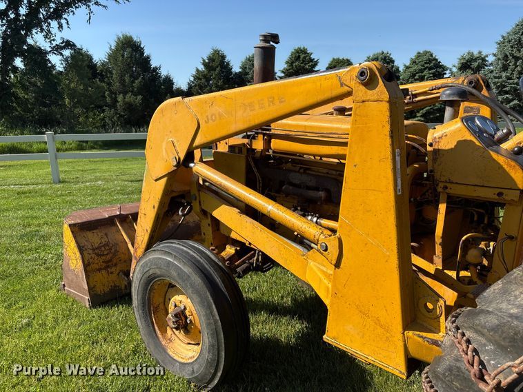 image for item EI5844 John Deere 1010 tractor