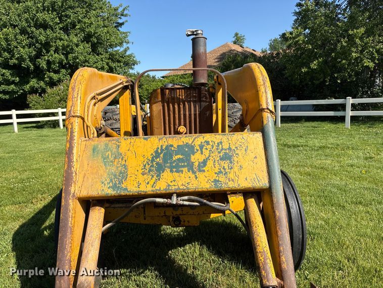 image for item EI5844 John Deere 1010 tractor