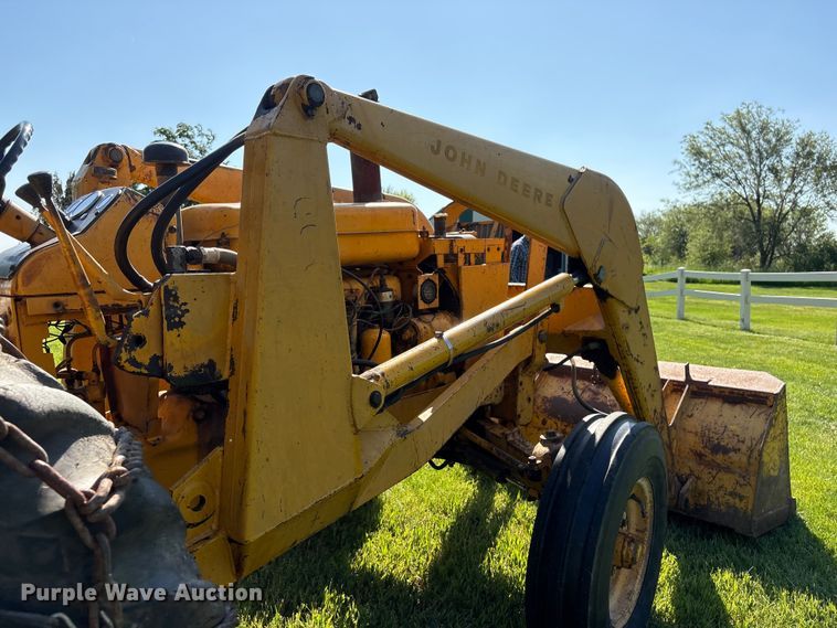 image for item EI5844 John Deere 1010 tractor