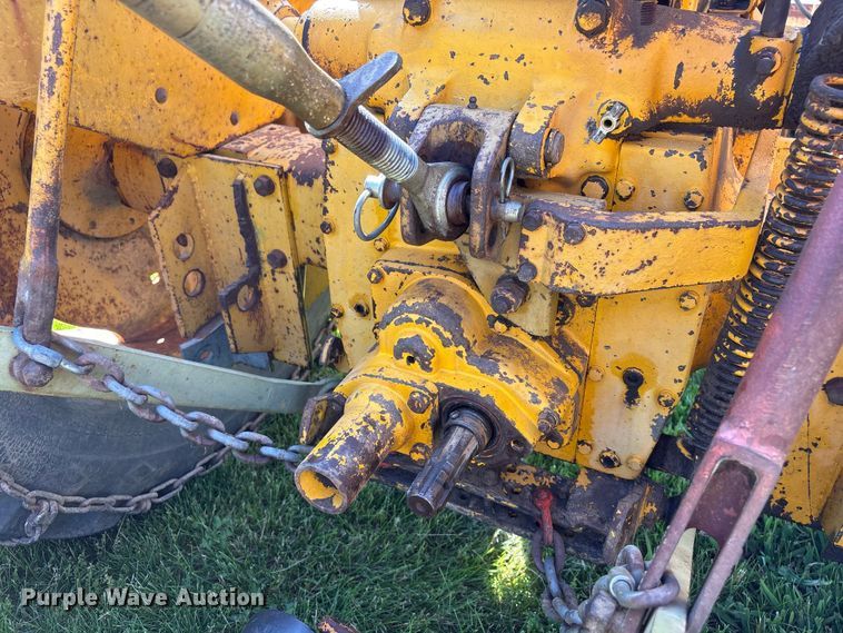 image for item EI5844 John Deere 1010 tractor