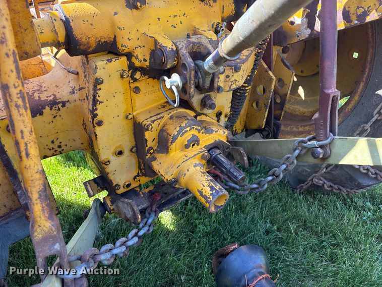 image for item EI5844 John Deere 1010 tractor